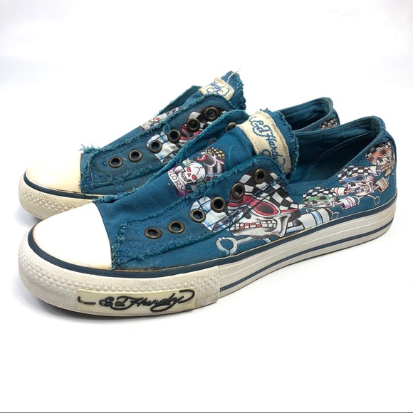 canvas laceless shoes